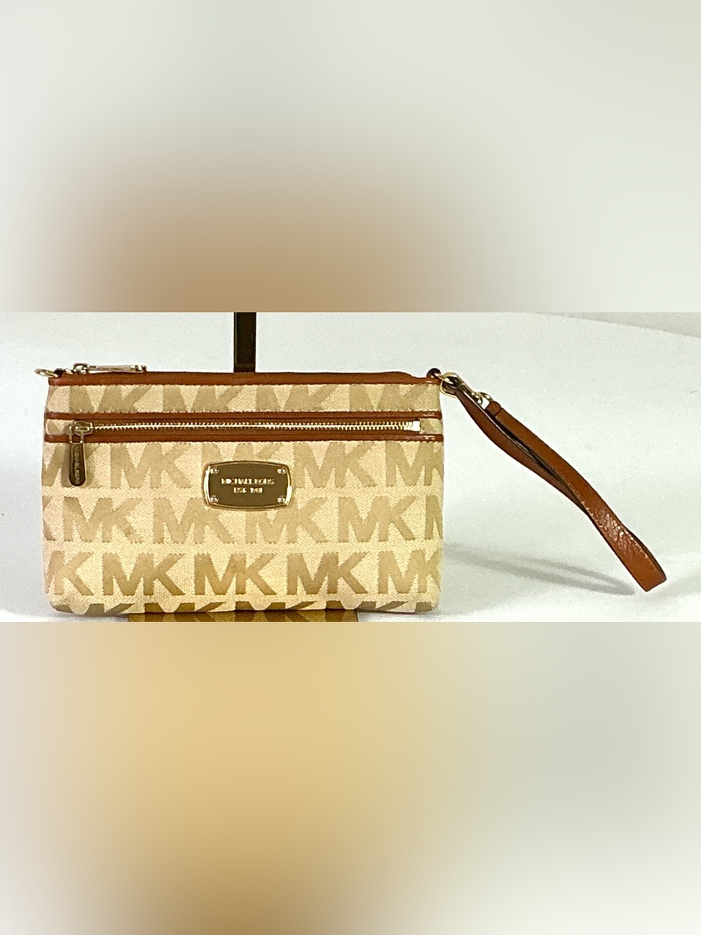 NWOT-Michael Kors Jet Set Travel Large Double Zip Wristlet Beige & Brown